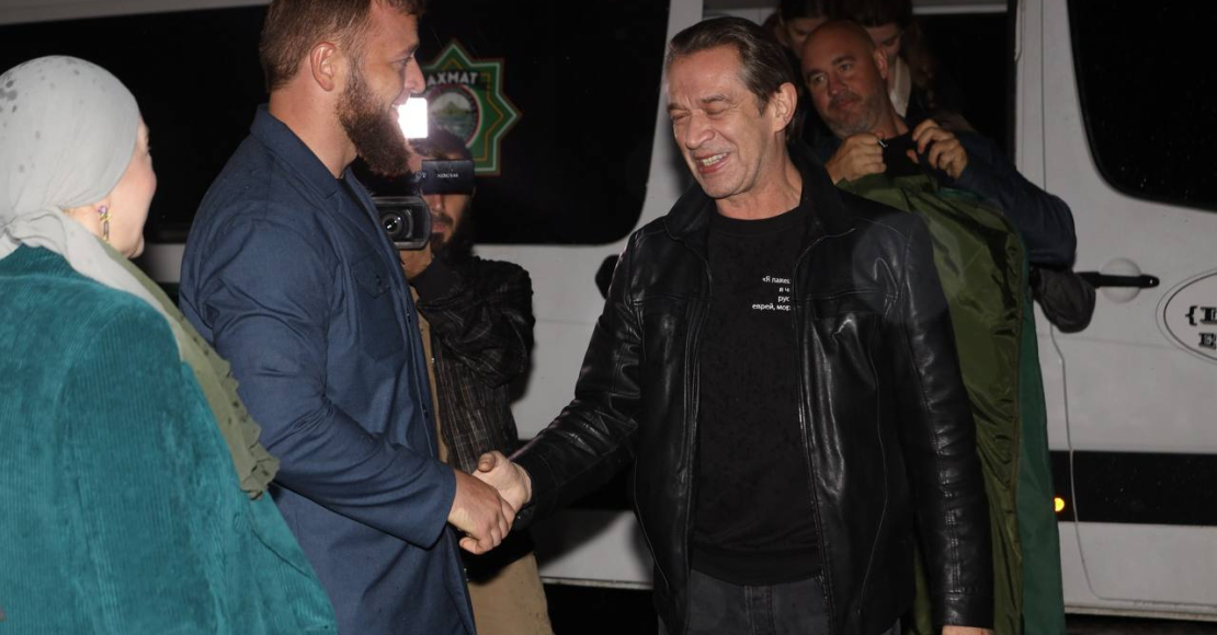 В Грозный прибыл известный актёр и режиссёр Владимир Машков